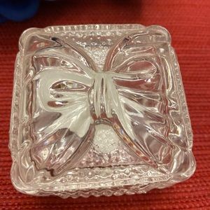 Vintage Crystal Trinket Box with Bow Lid Square Raised Ribbon 24%Lead Crystal